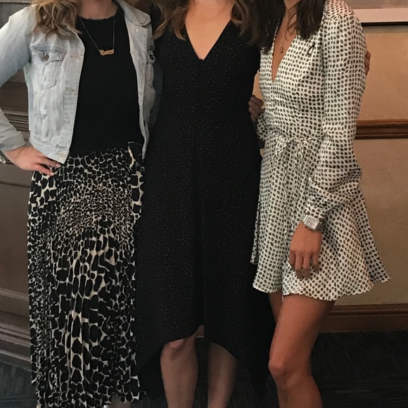 Tea dress with tie waist in olive print - Picture 4 of 5